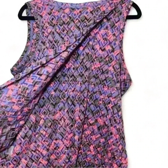 Exertek - Pink/purple print tank top w crossover flaps in back-women’s… - Picture 3 of 4